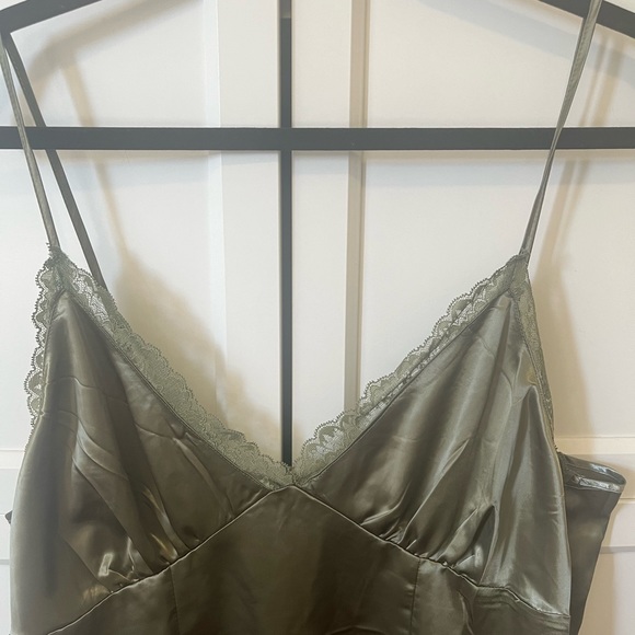 H&M Olive slip dress - Picture 2 of 5